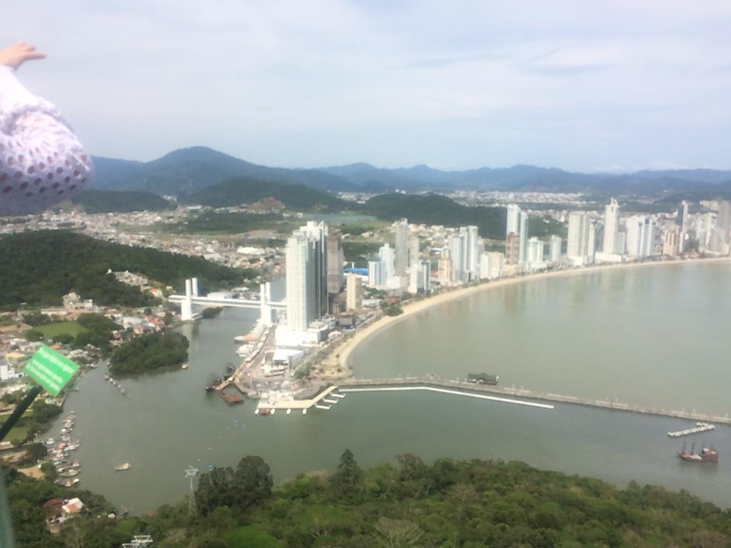 Hospedagem Domiciliar Alternativa Balneário Camboriú Esterno foto